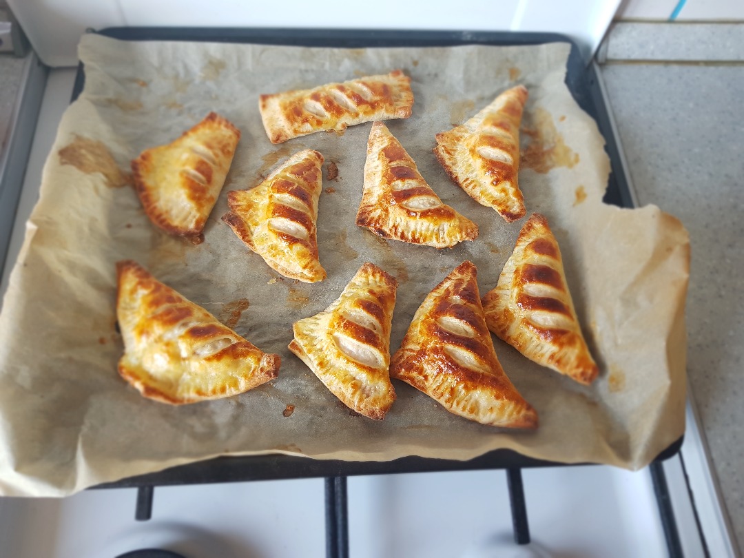 Слойки с куриным фаршем #кулинарныймарафон