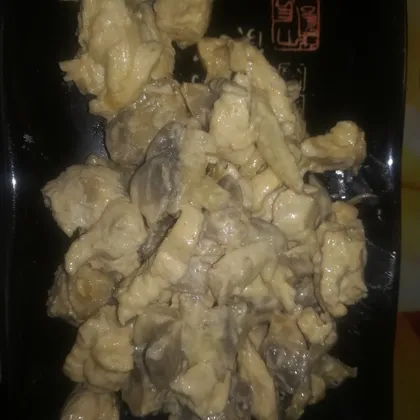 Куриное филе с грибами в сливочном соусе