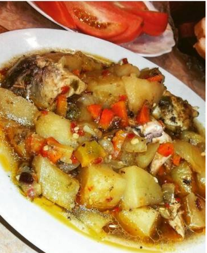 Курица с картошкой в мультиварке