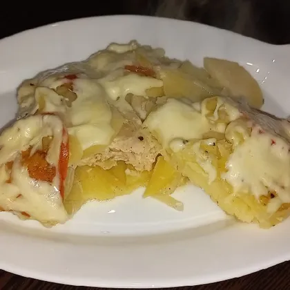 Картошка в духовке с куриным филе