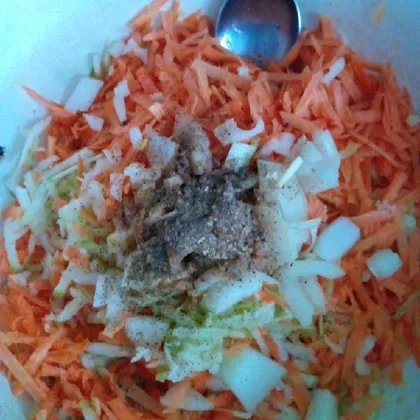 Салат с морковью и редькой