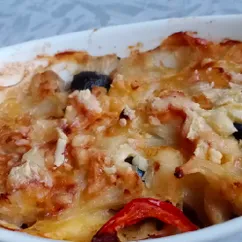 Морской язык с маслинами и овощами