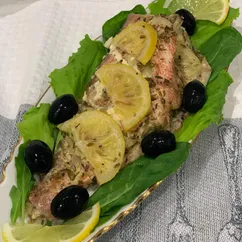 Морской окунь с розмарином и прованскими травами