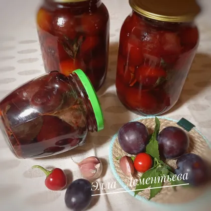 Маринованная слива с корицей, мятой и специями