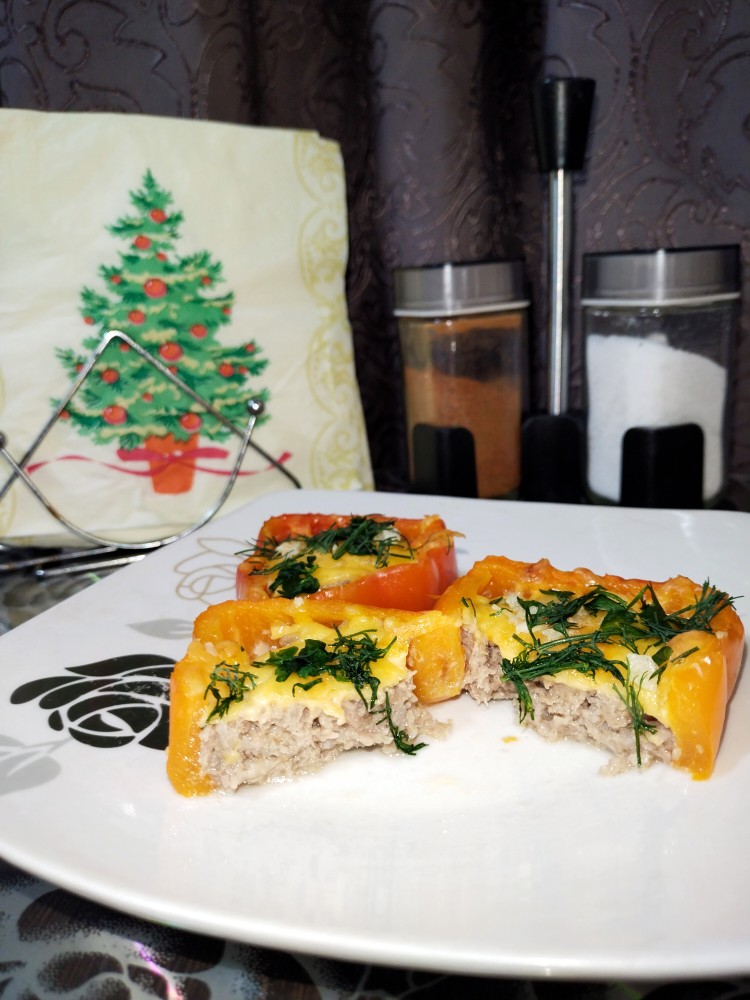 Фаршированные перцы, запечённые под сыром