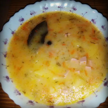 Суп из плавленных сырков с вареной колбасой