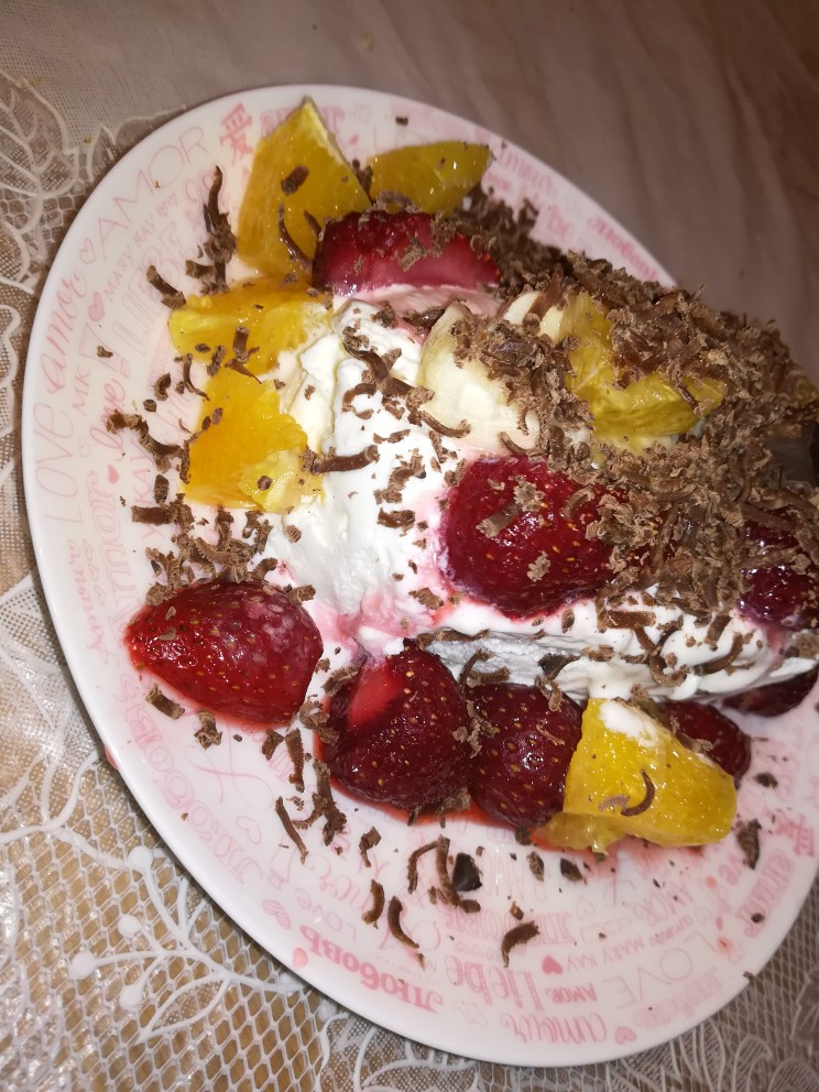 Мороженое с ягодами и цитрусовыми 😃