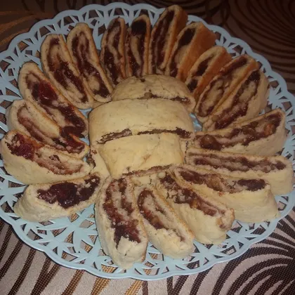Печенье с вареньем и орехами