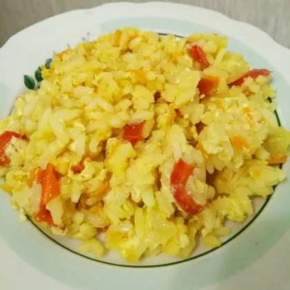 Овощное рагу с рисом и яйцом