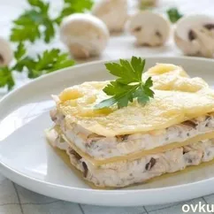 Лазанья с курицей и грибами