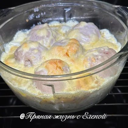 Картошка с куриными тефтелями в духовке