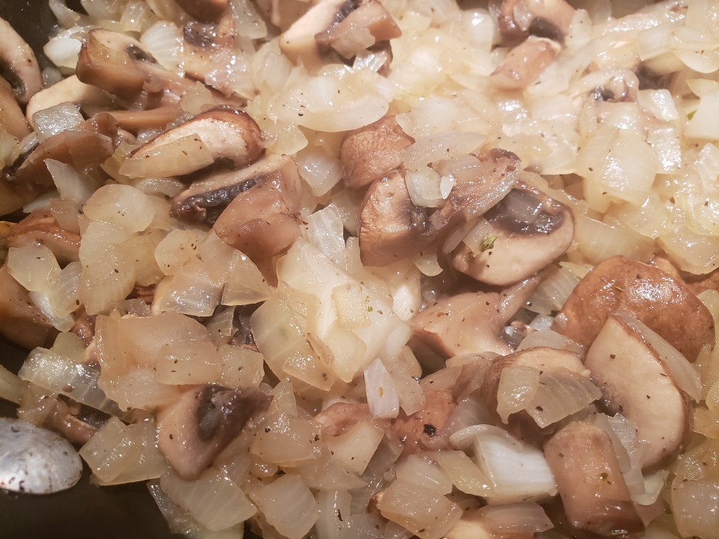 Грибы с луком