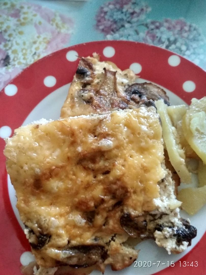 Запеканка картофельная с курицей и грибами