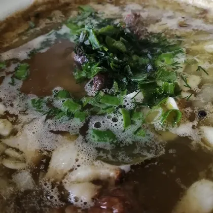 Суп гороховый с копчёным салом