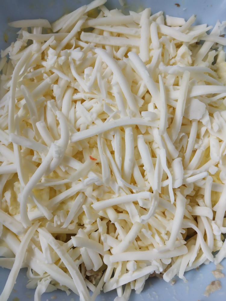 Салат с консервой