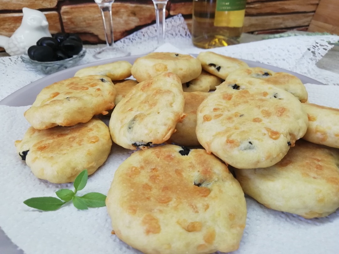 Сырное печенье с маслинами