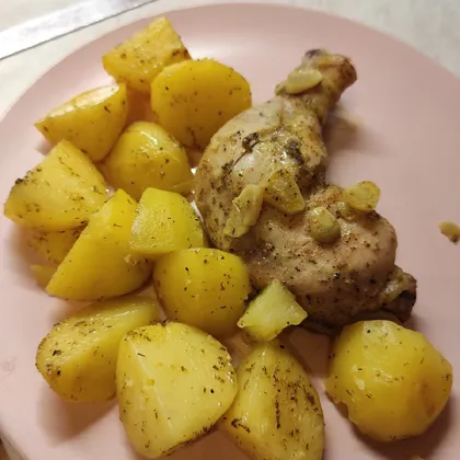 Курица с картошкой запеченные в рукаве