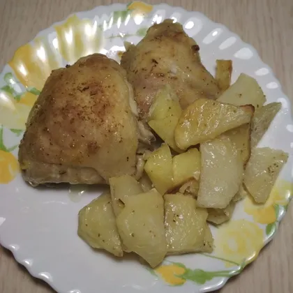 Курочка с картошкой в духовке