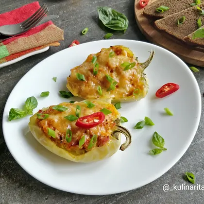 Перец фаршированный копчёной курицей