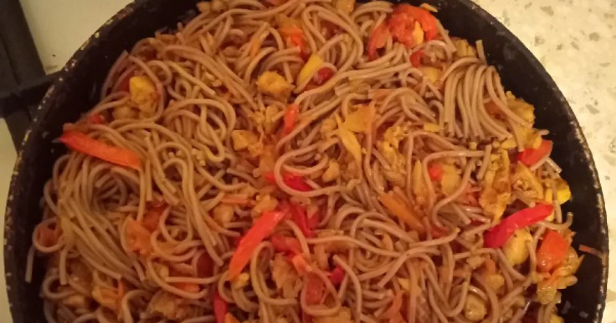 Гречневая лапша soba с курицей и овощами рецепт с фото пошаговый от ...