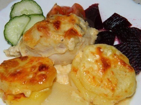 Просто картошка с курицей