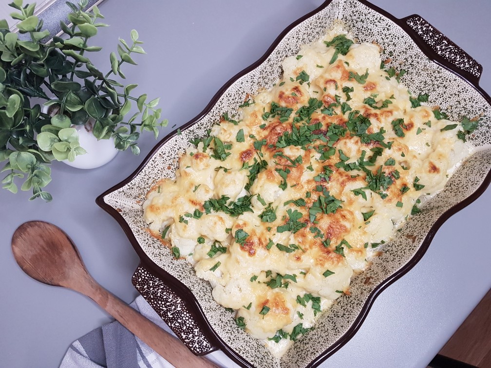 Цветная капуста запечённая с сырным соусом