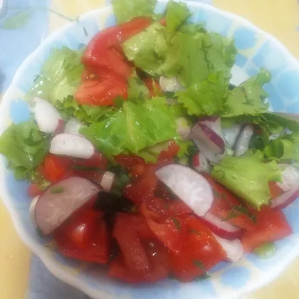 Витаминный салат с огорода