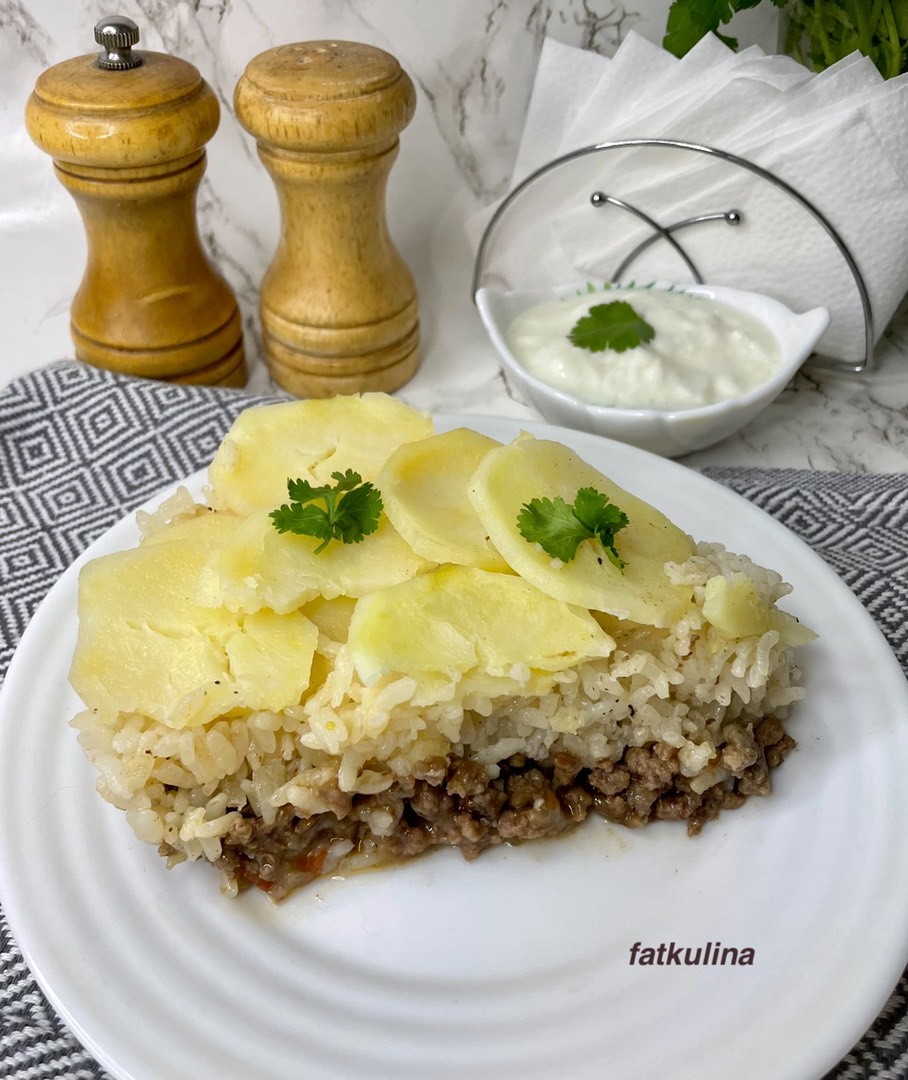 Рис с фаршем и картофелем 🍽