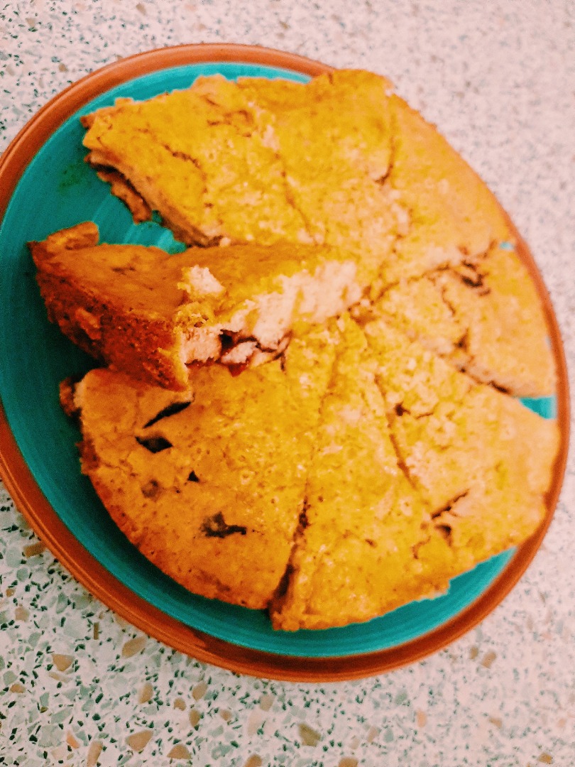 Шарлотка сливовая