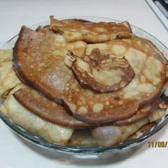 Блинчики с яблочком и джемом