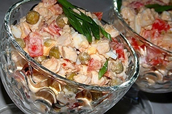 Салат из пекинской капусты с куриной грудкой