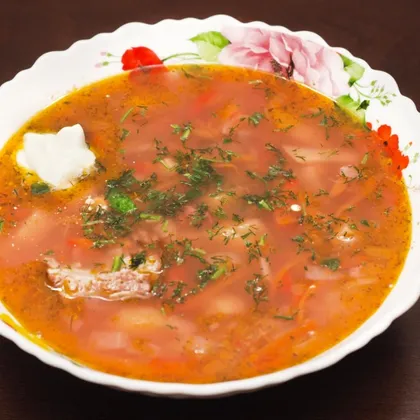 Вкусный суп из свинины с фасолью