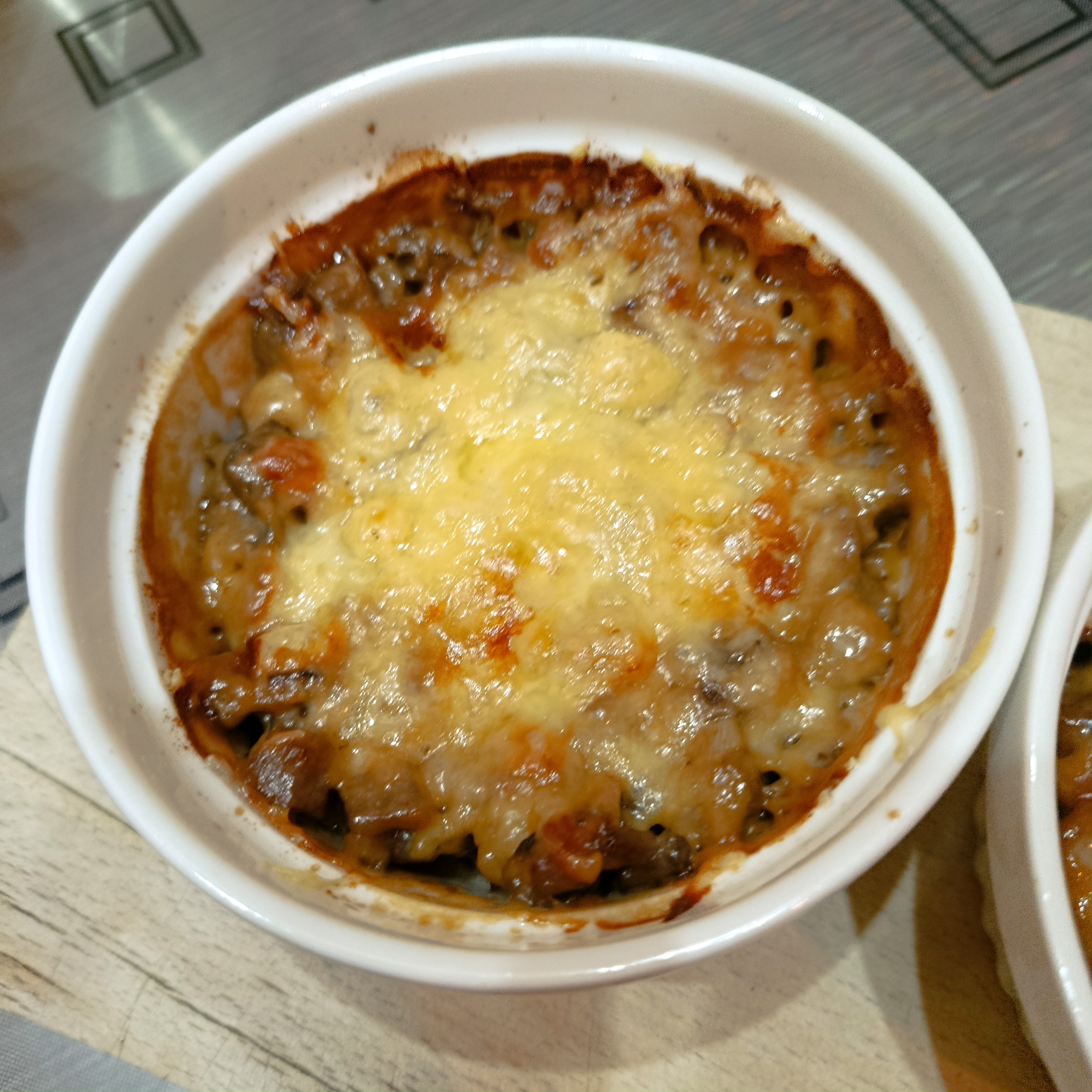 Шампиньоны с сыром запеченные 