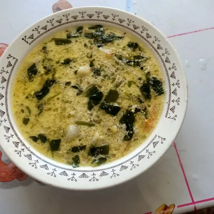Суп из шпината с сыром и цветной капустой