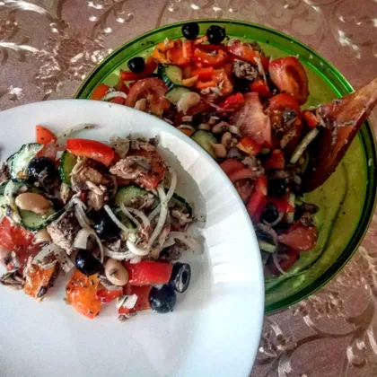 Питательный овощной салат с тунцом 🍲🐟