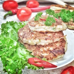 Оладьи из кабачков с куриной грудкой