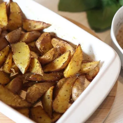 Картофель, запеченный в духовке, с грибным сливочным соусом