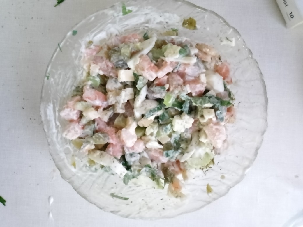 Салат с морепродуктами Королевский