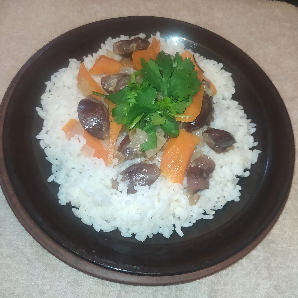 Рис с овощами и утиными желудками