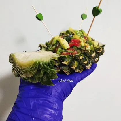 Авокадо-сальса с ананасовым топпингом