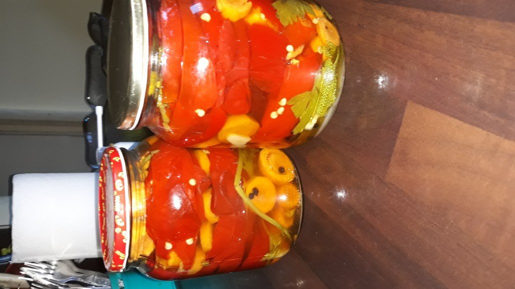 Перец печеный маринованный