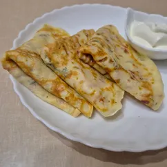 Блины с припеком колбасой и сыром 