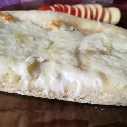 Лепешки с сыром, сметаной и чесноком