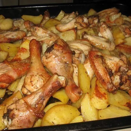Картофель с курицей в духовке