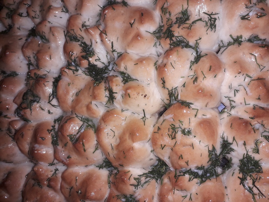 Пампушки с чесноком и зеленью