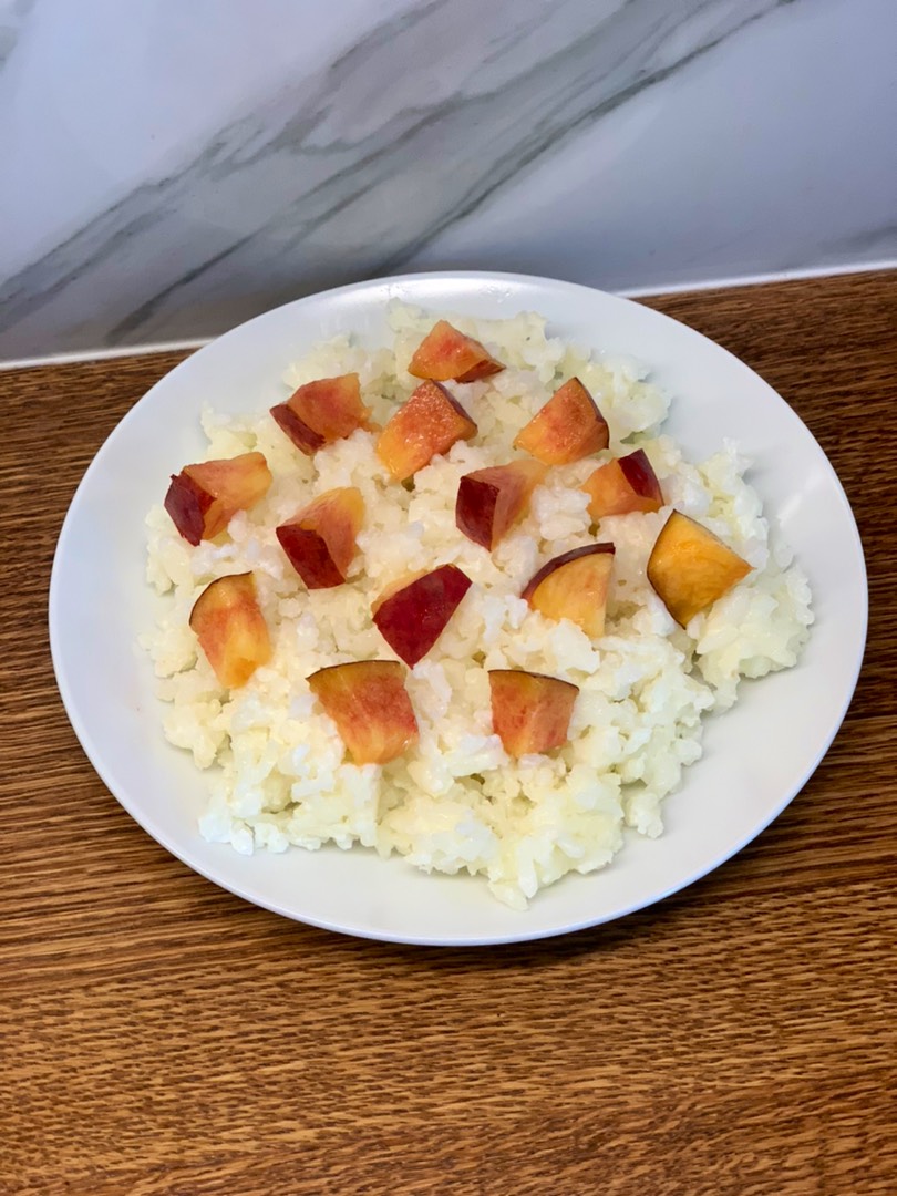 ПП завтрак - рисовая каша с персиком в мультиварке