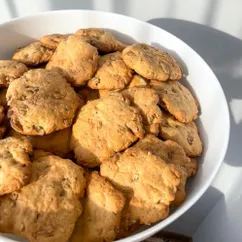 Печеньки с грецкими орехами и белым шоколадом