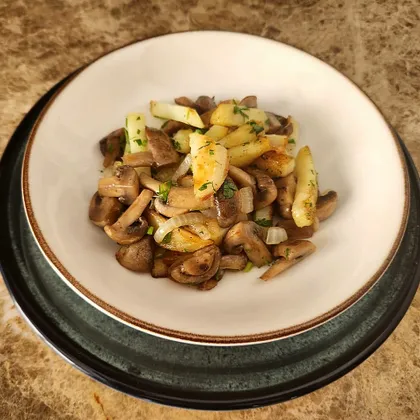 Жареная картошка с грибами