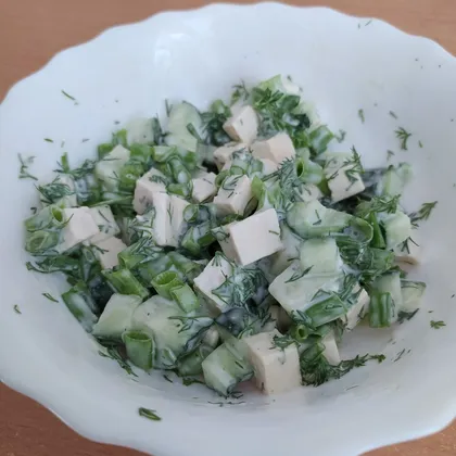 Салат с тофу и огурцом (веганский)