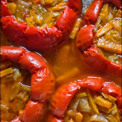 Болгарский перец, фаршированый овощами